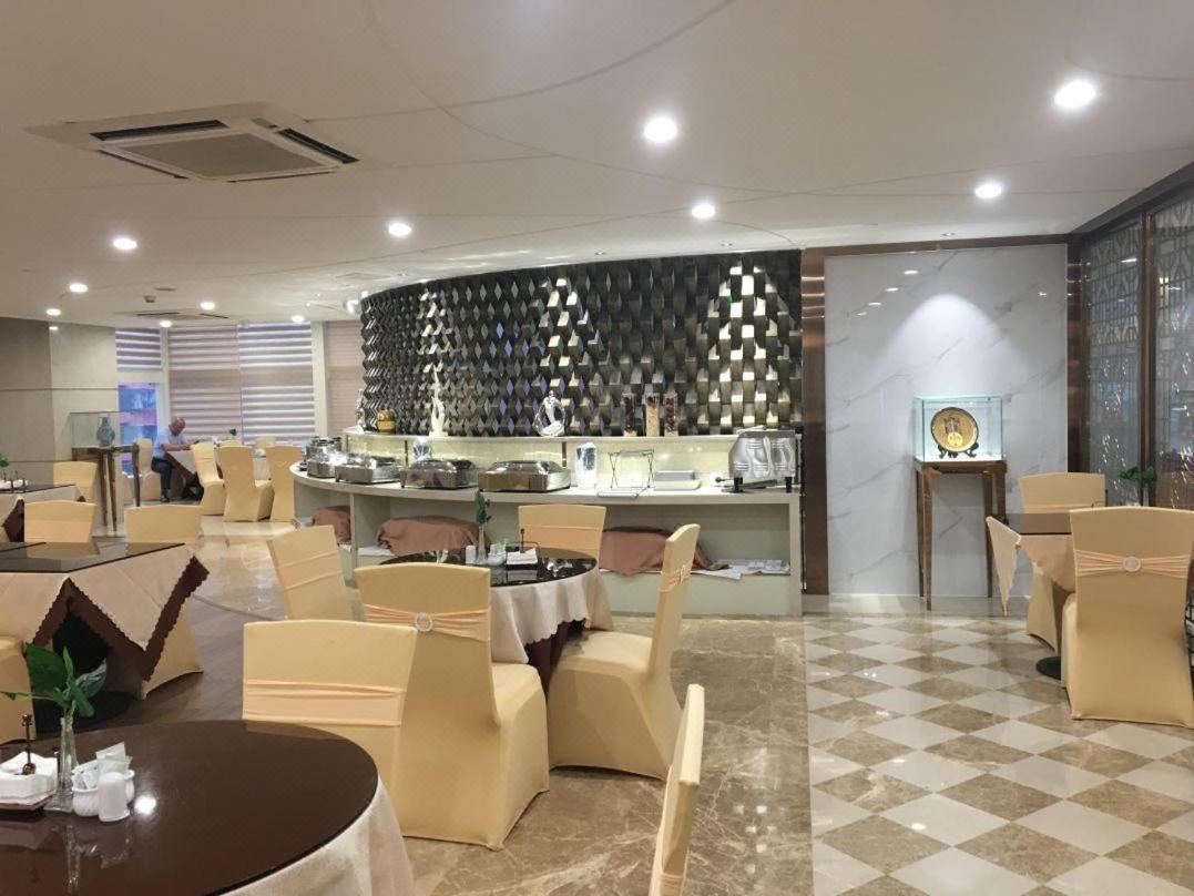 Vienna International Hotel Shenzhen Shuibei Extérieur photo