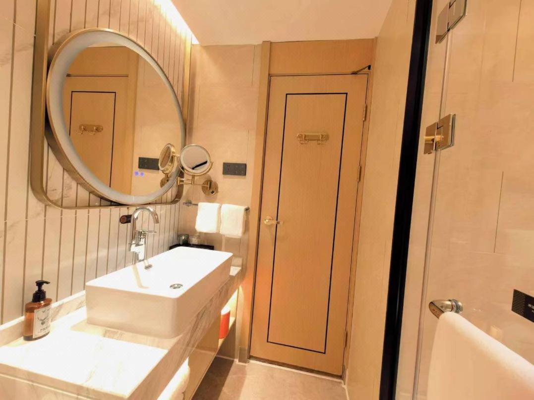 Vienna International Hotel Shenzhen Shuibei Extérieur photo